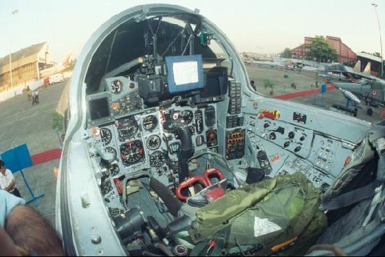 MiG-29_IAF_cockpit.jpg