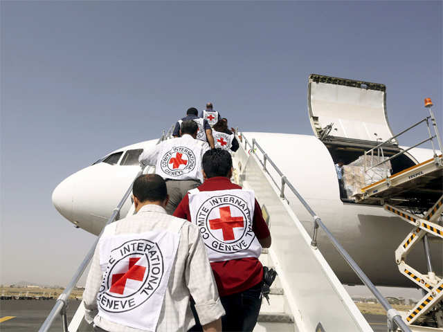 red-cross-staffers.jpg