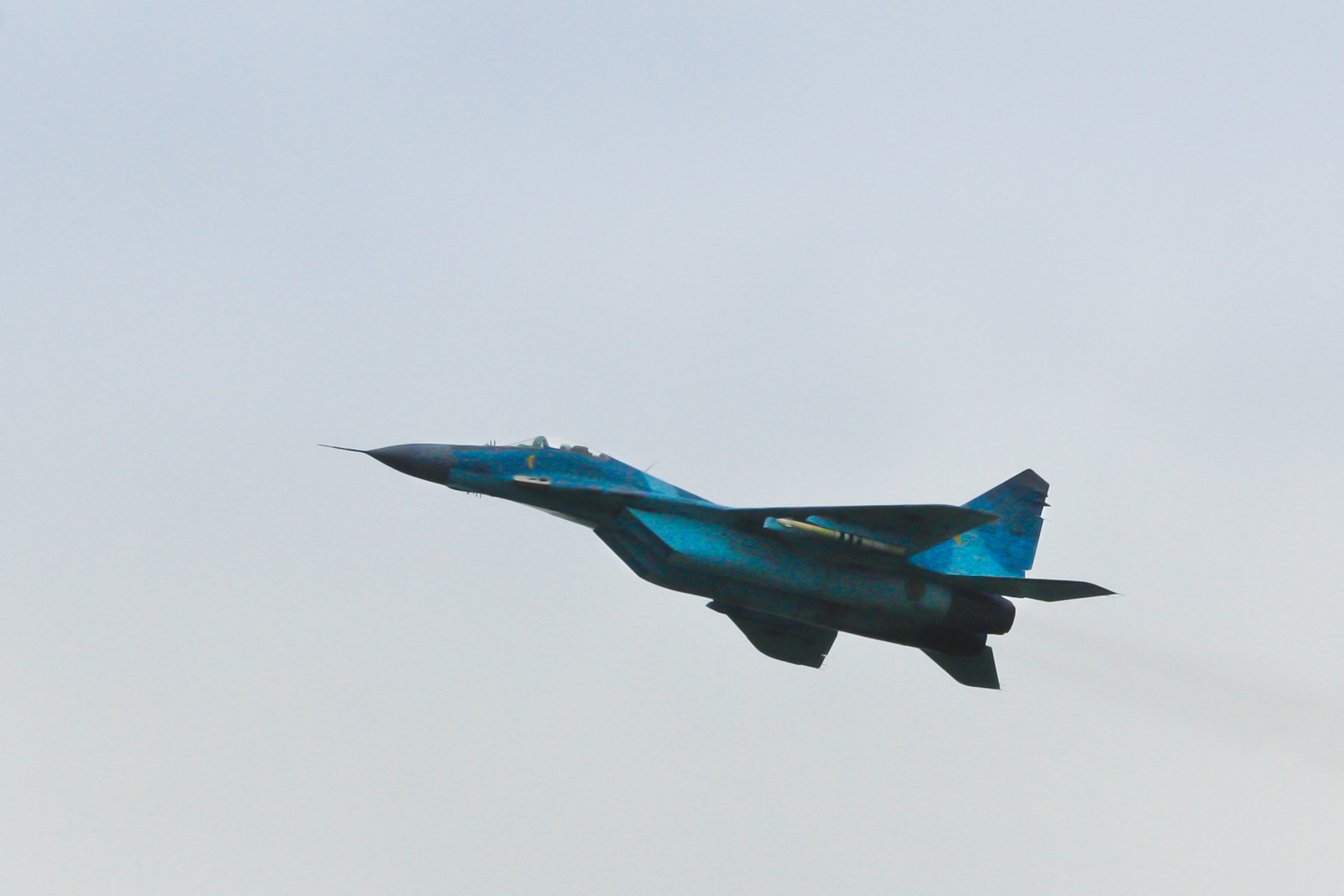 Bangladesh_Air_Force_Mig-29_(7731000456).jpg