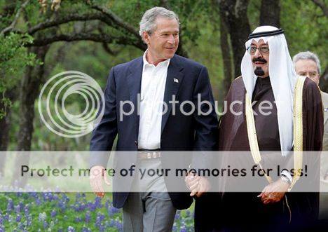 bush-king-abdulah-of-saudi-arabia-holding-hands.jpg