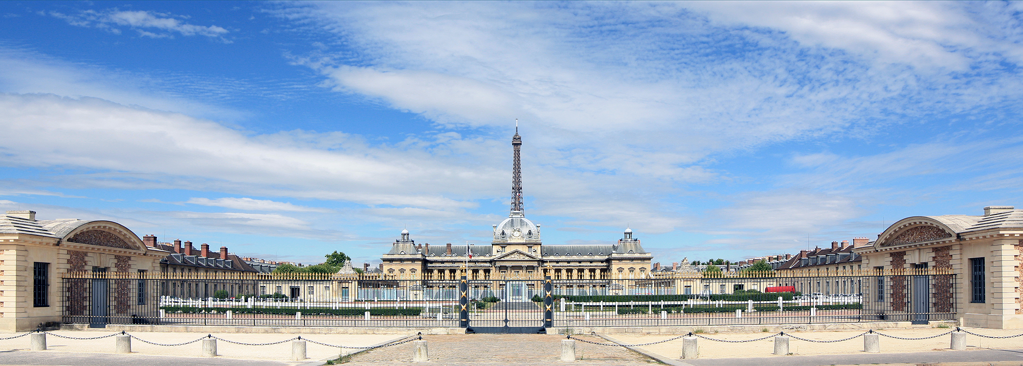 Ecole-militaire-from-place-de-fontenoy.jpg