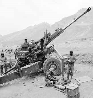 155mm-bofors-howitzer-in-drass-sector-1999-trimmed-the-hindu.jpg