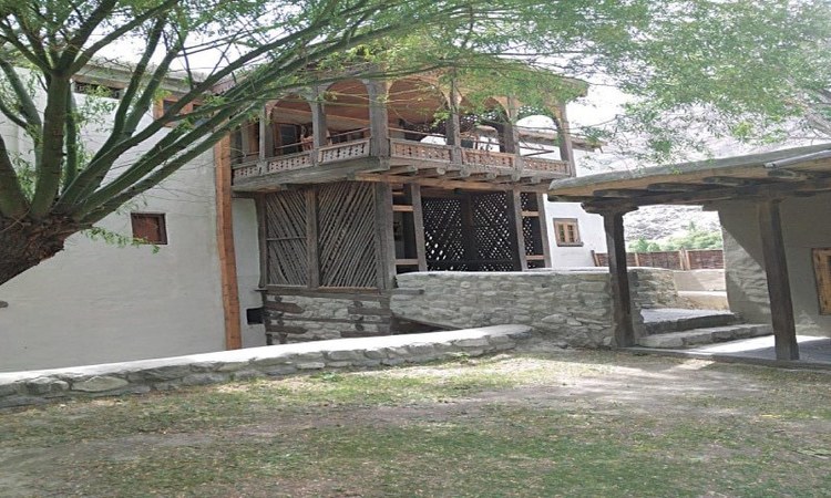 Carved timber posts, screened verandahs and timber screens adorn the various facades of the Khaplu Fort | Photo by the writer