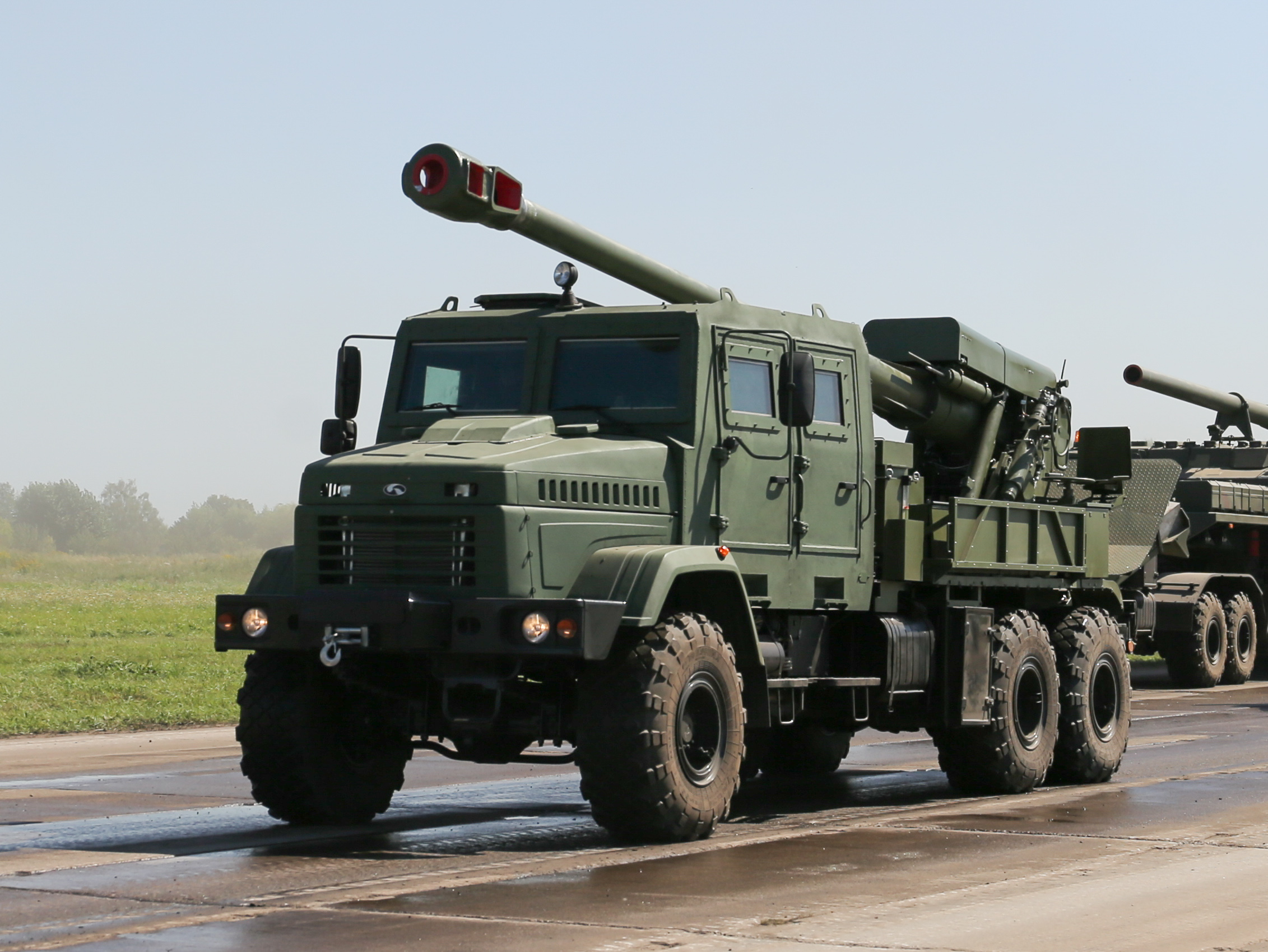 Bohdana_self-propelled_howitzer_%28cropped%29.jpg