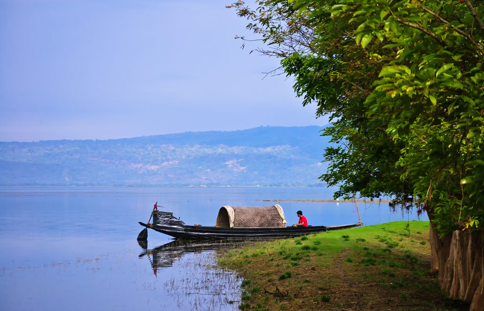 Resting_Tanguar_Haor_Sunamganj_Sylhet.jpg