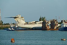 220px-Lun-class_ekranoplan_1.jpg