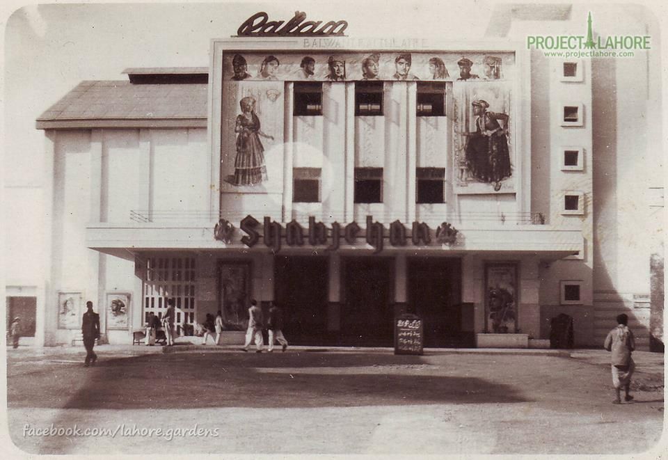 Balwant%20Rai%20Theatre-Ratan%20Cinema-Lahore-1940s.jpg