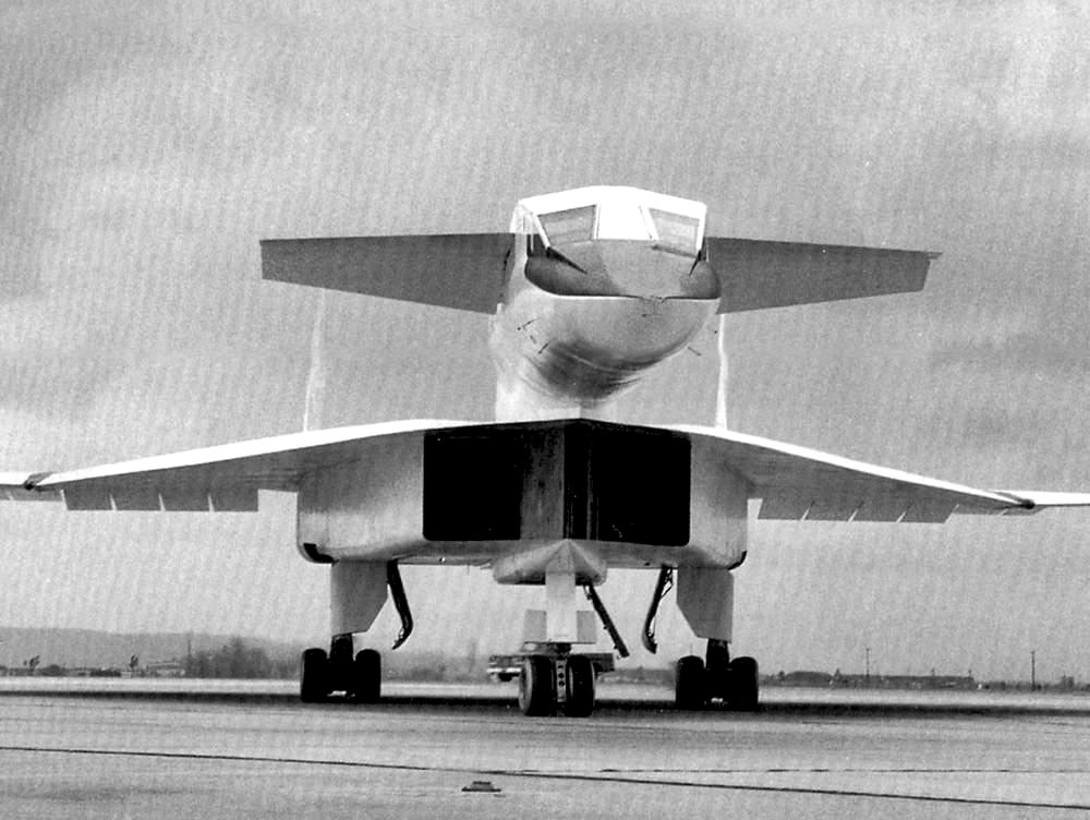 XB-70-On-Ground-Front-View.jpg