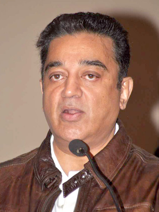 Kamal_Haasan_at_Promotions_of_'Vishwaroop'_with_Videocon_(03).jpg