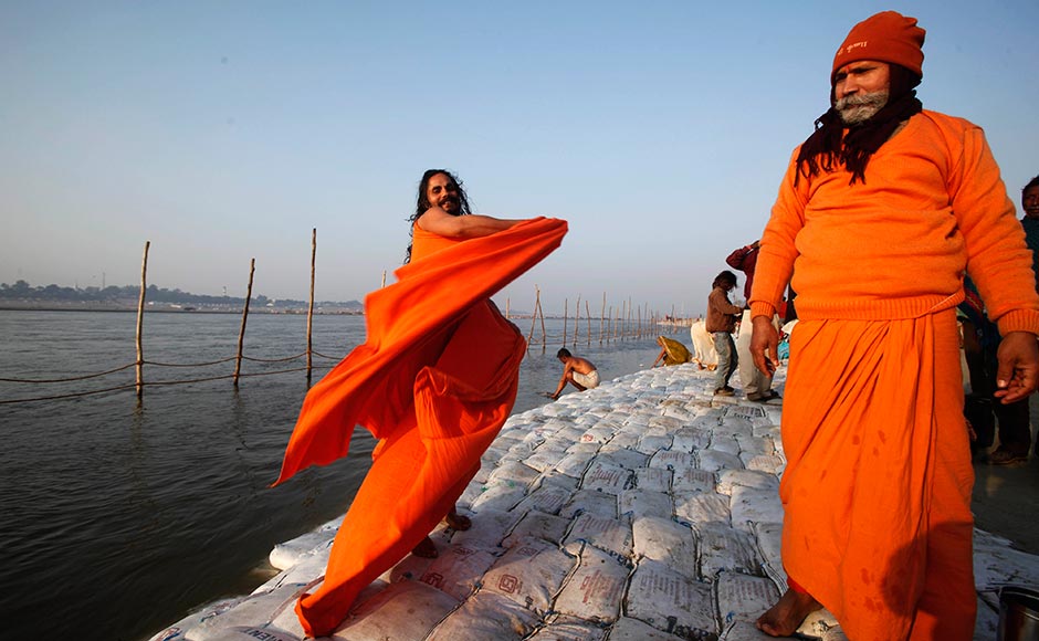 6KumbhMela_AP_2013.jpg