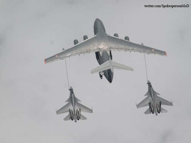 aerial-refuelling.jpg