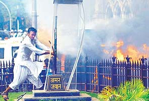 Mumbai_rioter_2_295.jpg