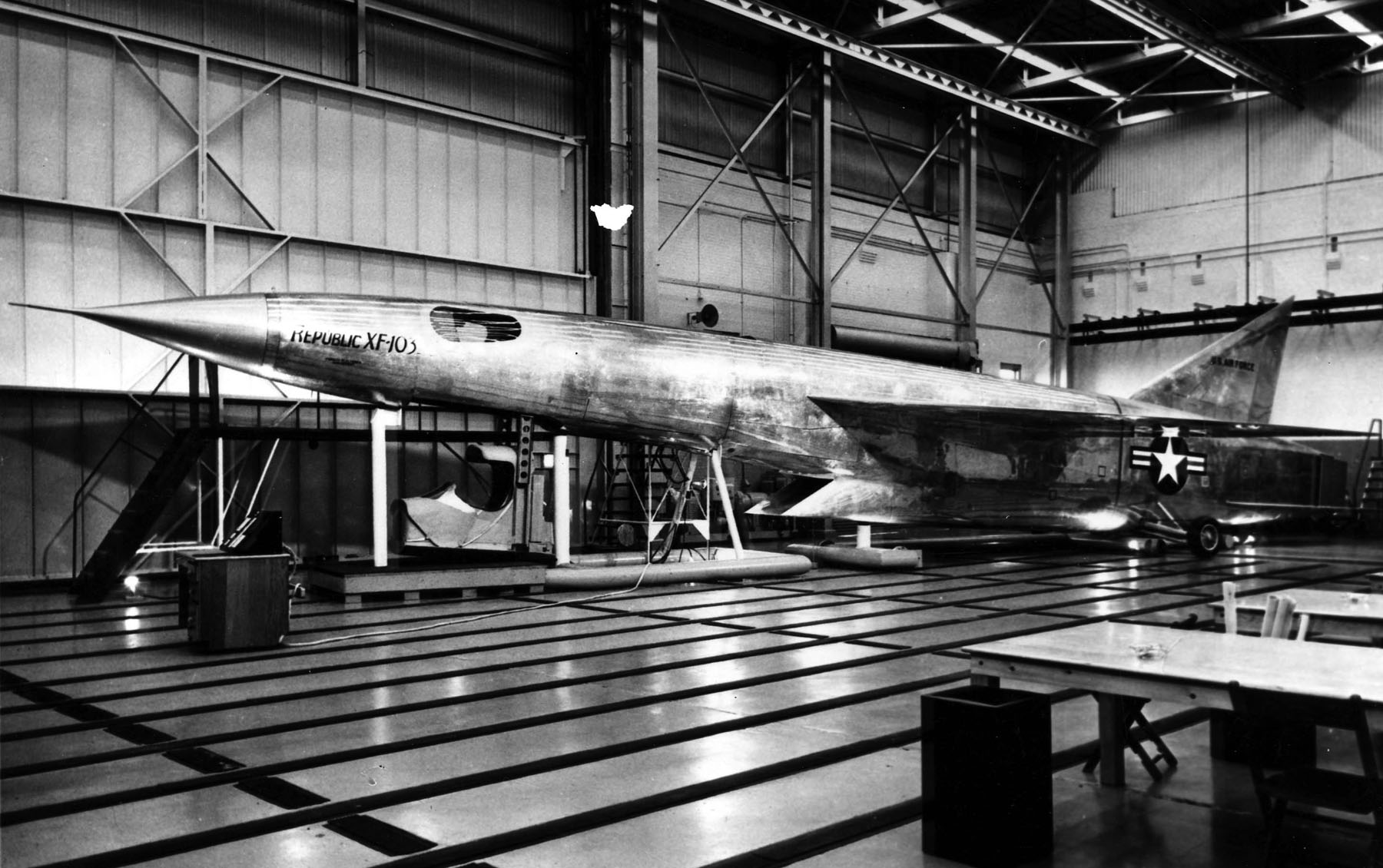 Republic_XF-103_mock-up.jpg