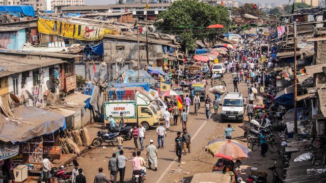 crazy-dharavi-traffic-640x360.jpg