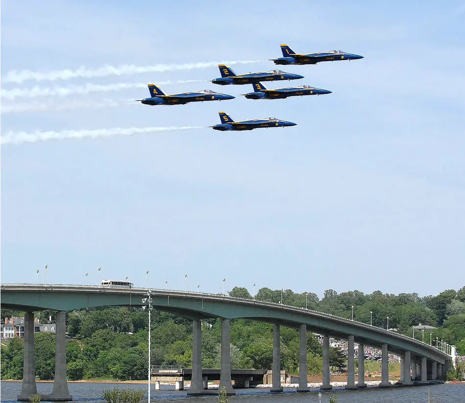 blue_angels_over_bridge.jpg