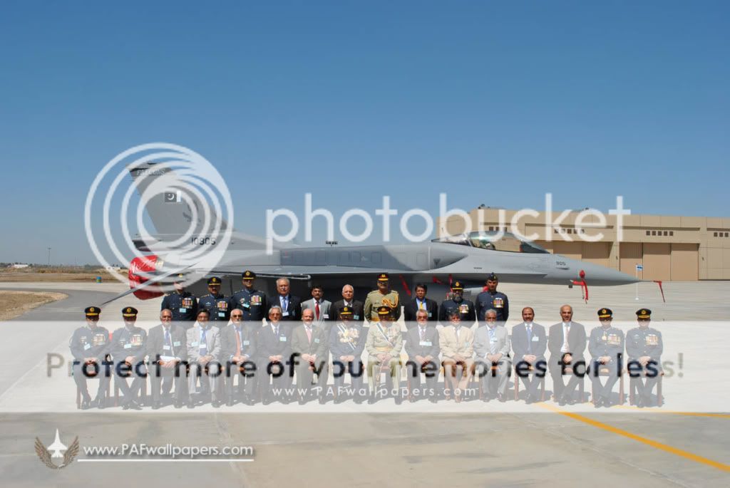 F-16_bk52_ceremony.jpg