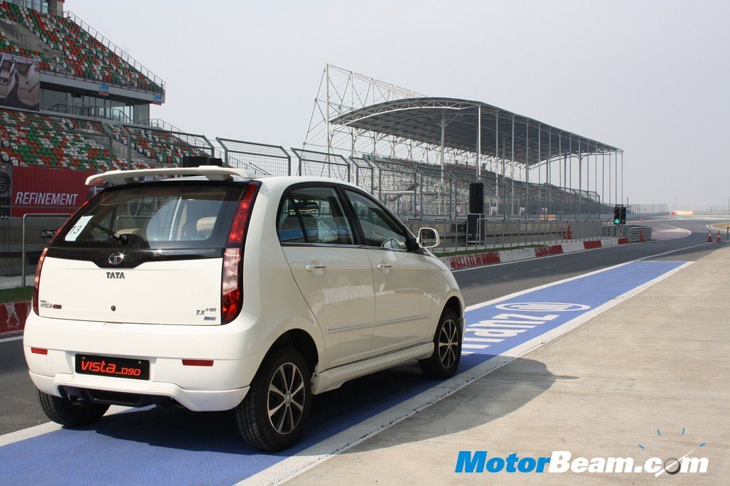 Tata-Indica-Vista-D90-Flagoff.jpg