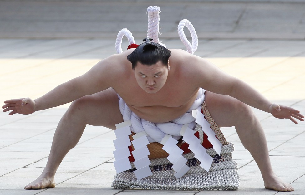 ap_japan_sumo_08Jan13-975x625.jpg