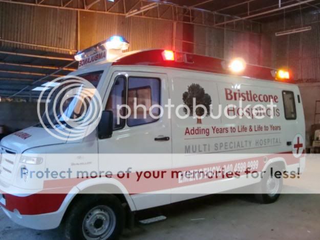 1328974131_314362438_7-ambulance-ICU-.jpg