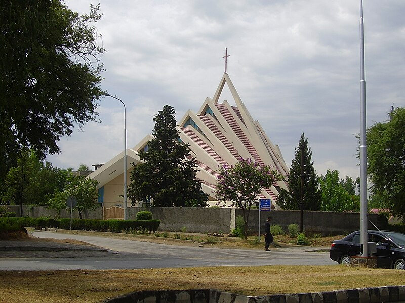 800px-Church_in_Islamabad.JPG