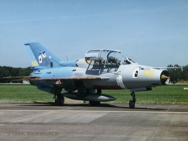 Mikoyan-Gurevich%20MiG-21U%20Mongol%20-%20MiG-21UM%20Special%20colours.jpg