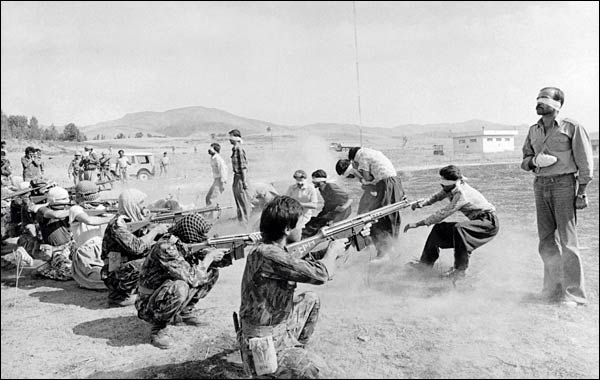 Firing_Squad_in_Iran.jpg