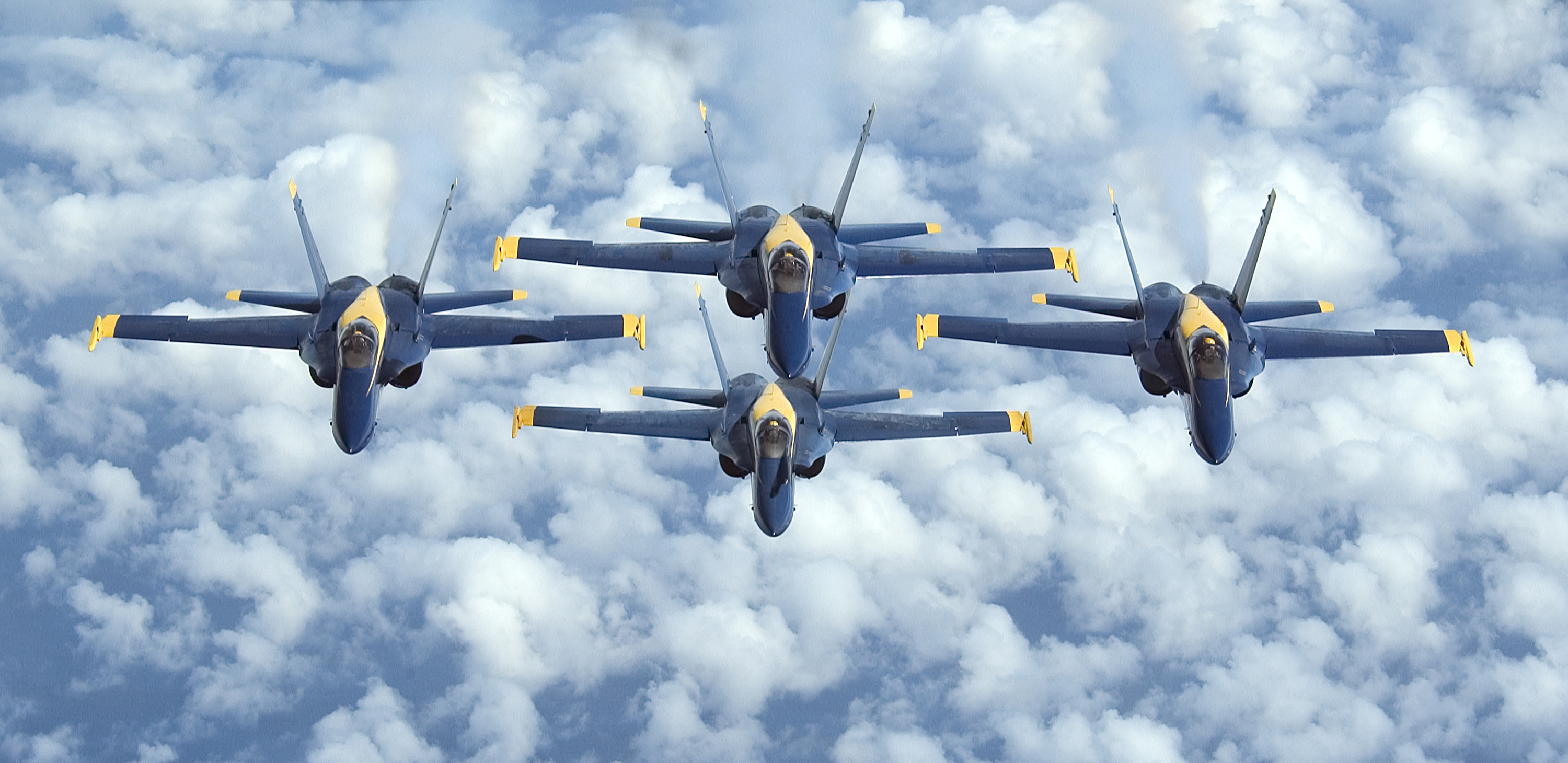 FA18_Blue_Angels_Diamond.jpg