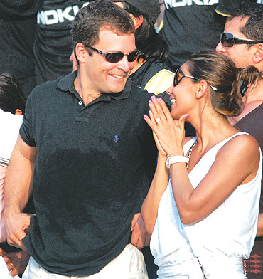 rahul_gandhi_gouri_20090601.jpg