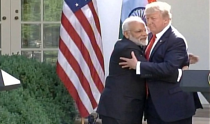 modi-hugs-trump-1.jpg