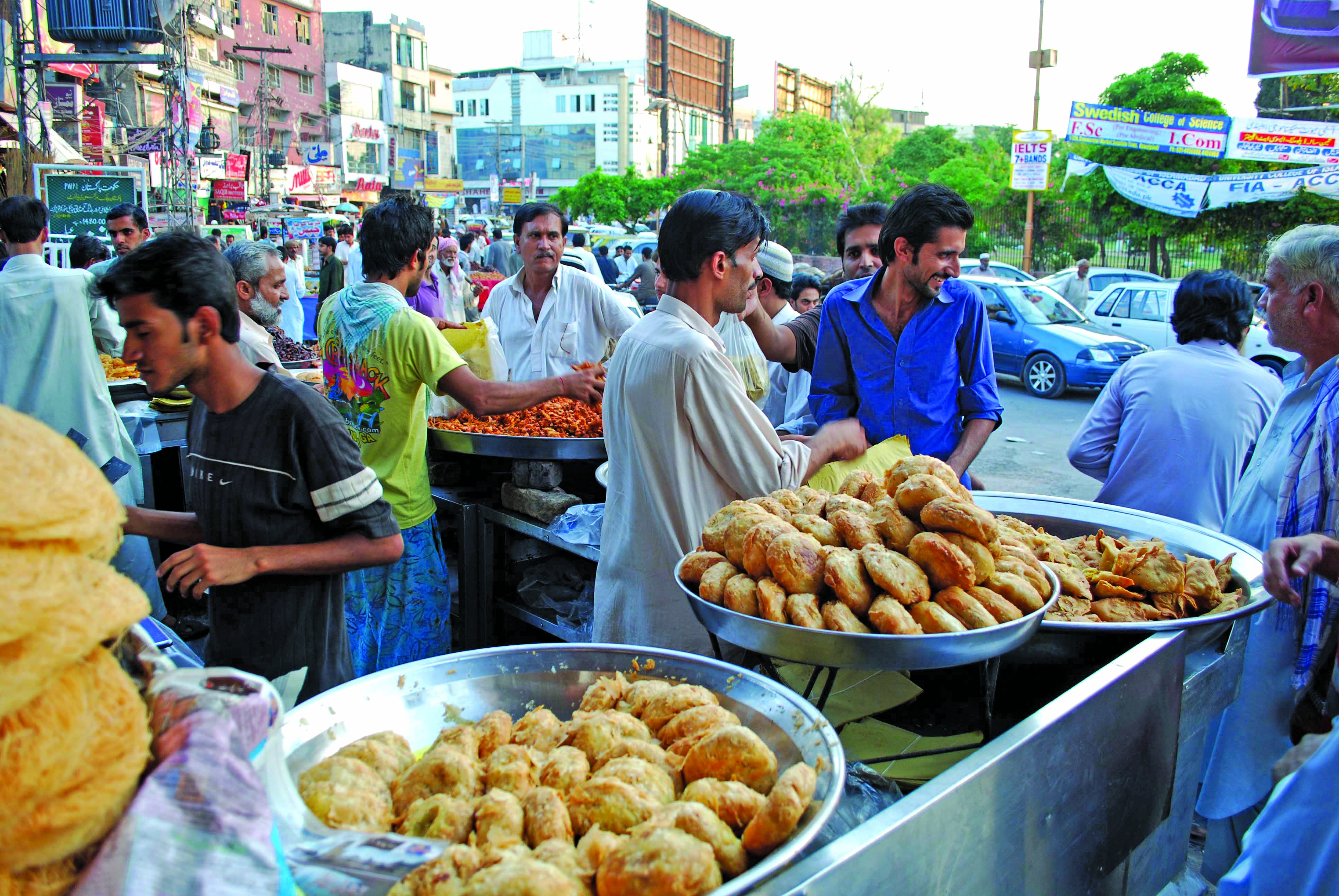 iftari-delights-at-the-refreshment-centre.jpg