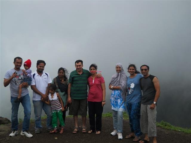 Picnic_Group_Lonavala.JPG