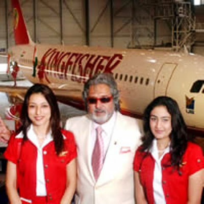 Mallya+with+Air+Hostess.jpg