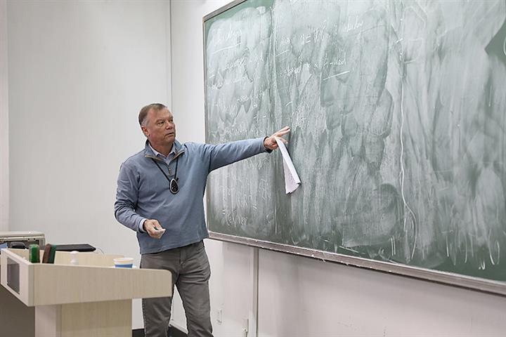 Top Mathematical Physicist Nicolai Reshetikhin Joins Elite Chinese University