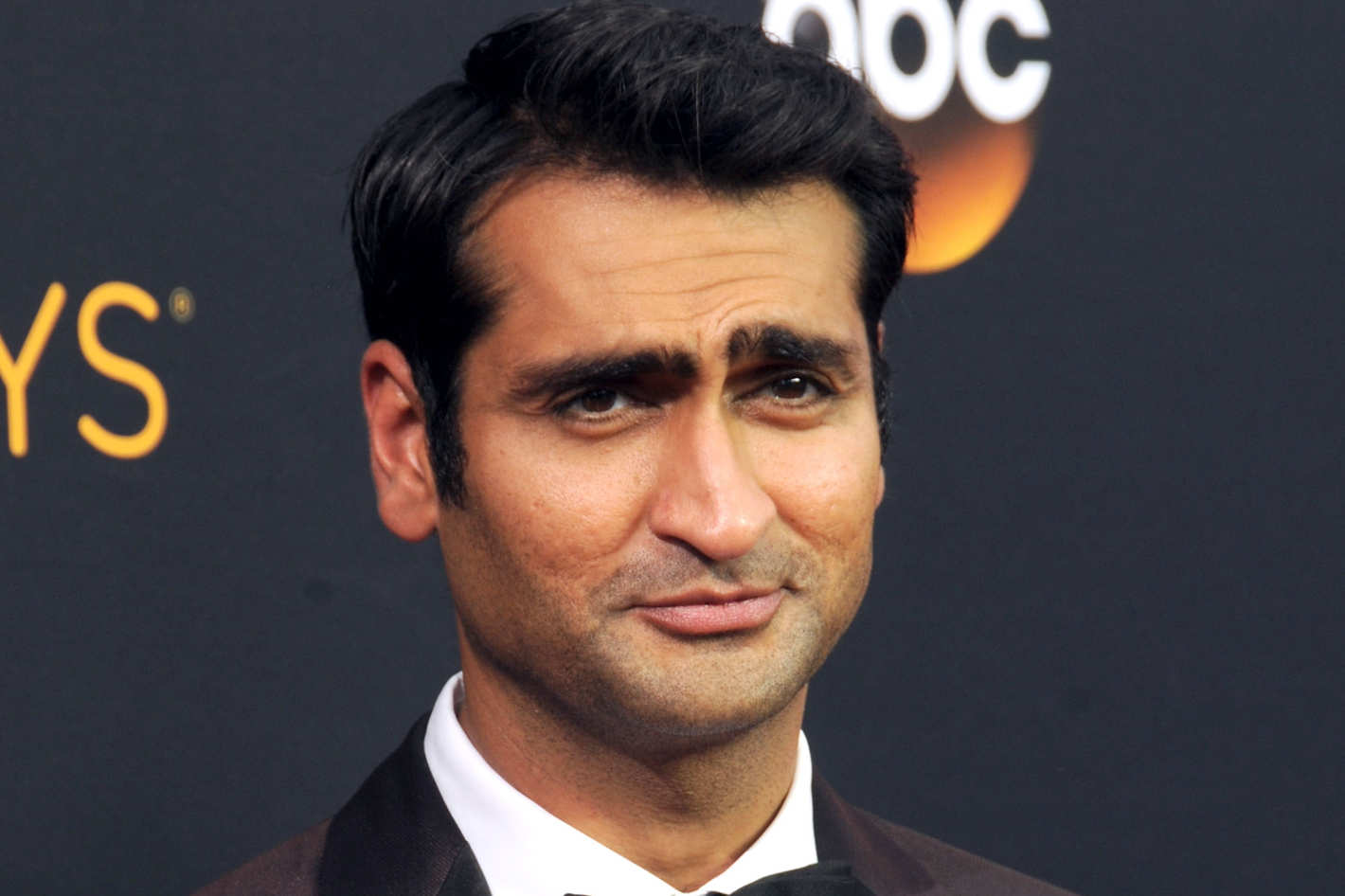 kumail-1508137014.jpg