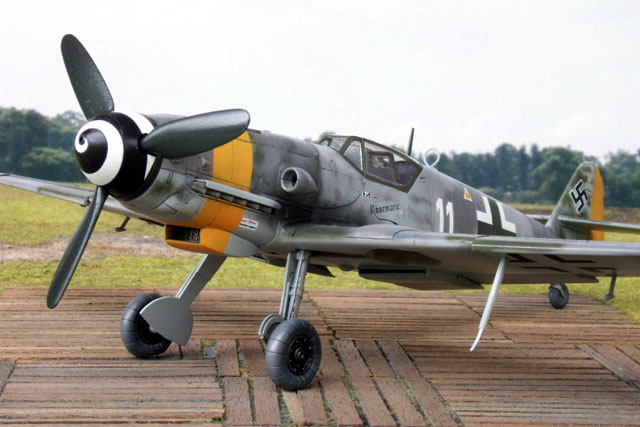 bf109g10white11bg_4.JPG