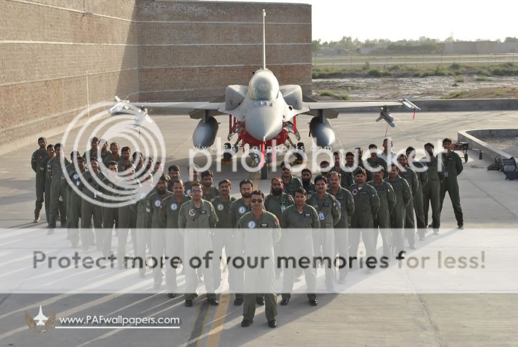 F-16_bk52_engg.jpg