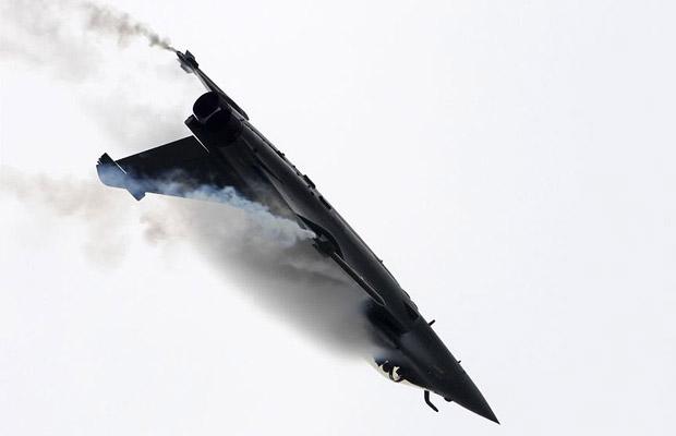 Rafale%2BFighter%2BJet%2BWallpapers%2Bby%2Basian%2Bdefence%2B%25288%2529.jpg