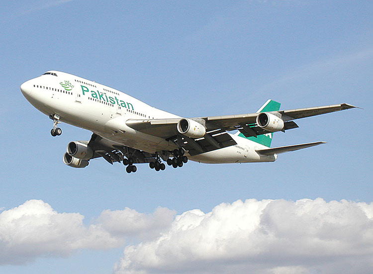 Pia.b747-367.ap-bfw.750pix.jpg