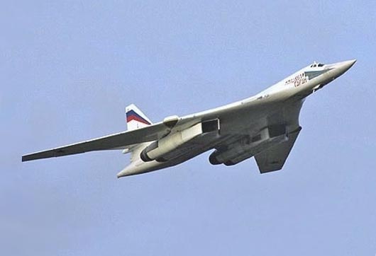 Kremlin_Tupolev_Tu-160.jpg