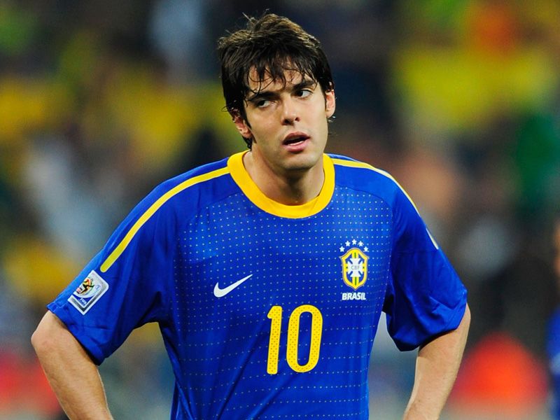 Kaka-Holland-Brazil-World-Cup-2010-Quarter-Fi_2473336.jpg