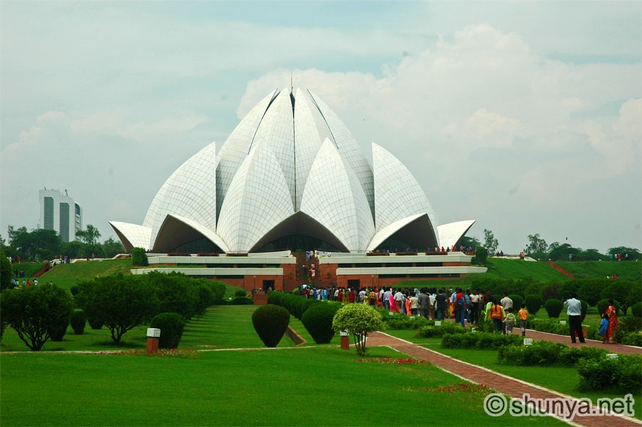 LotusTemple01.jpg