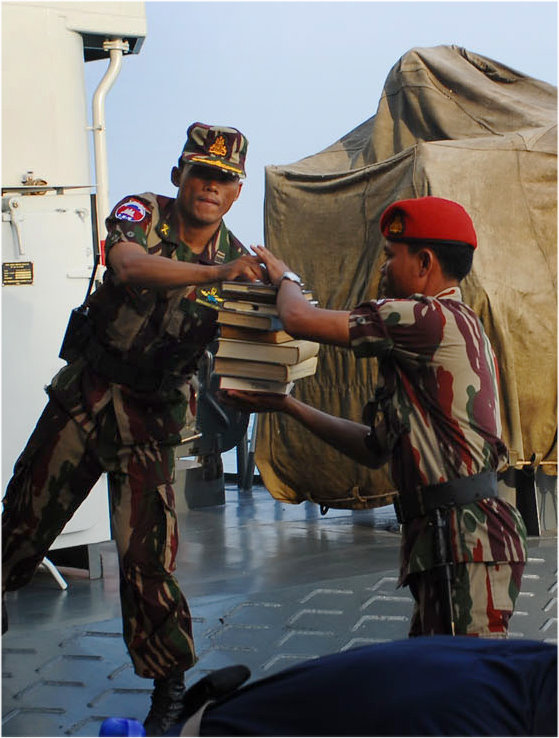 911st_Para_Comando_on_USS_Essex.jpg