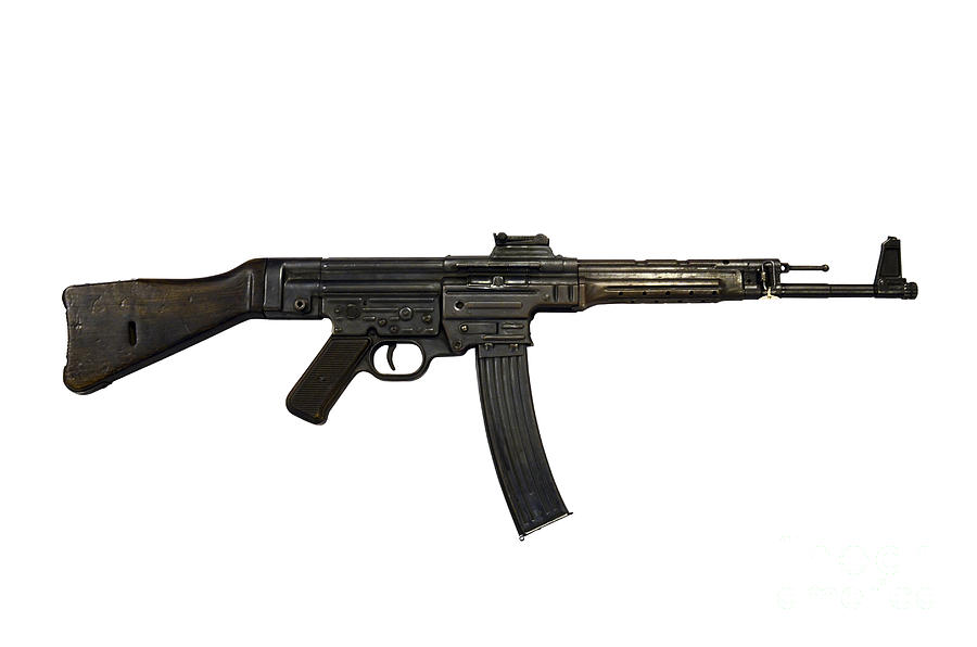 german-mp-44-assault-rifle-andrew-chittock.jpg