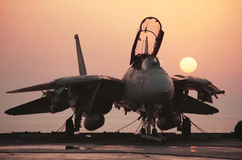 f-14-gul-sunrise2.jpg