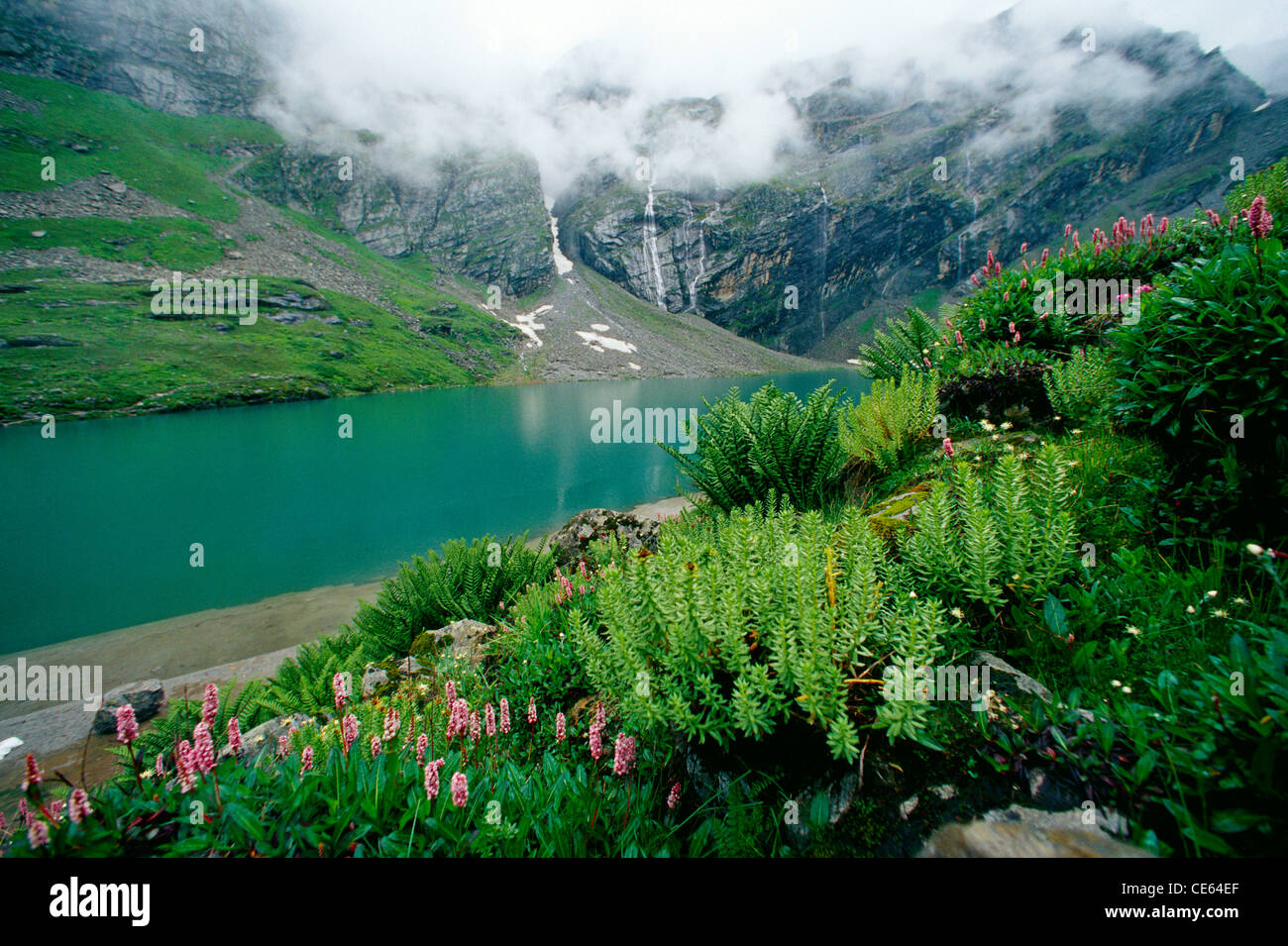 hemkund-lake-uttaranchal-uttarakhand-india-CE64EF.jpg