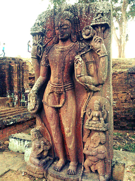 450px-Statue_at_Ratnagiri.jpg