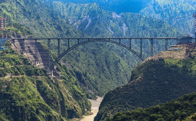 ffkmkcqo_chenab-bridge-pti_625x300_13_August_22.jpg