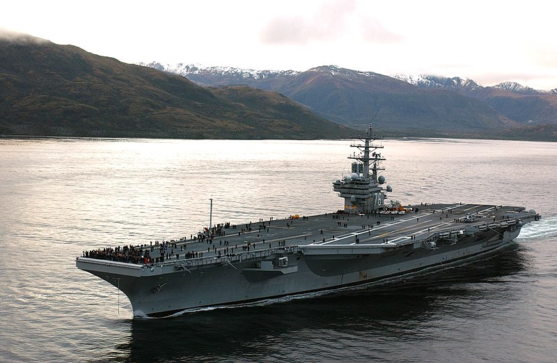 800px-USSRONALDREAGANgoodshot.jpg