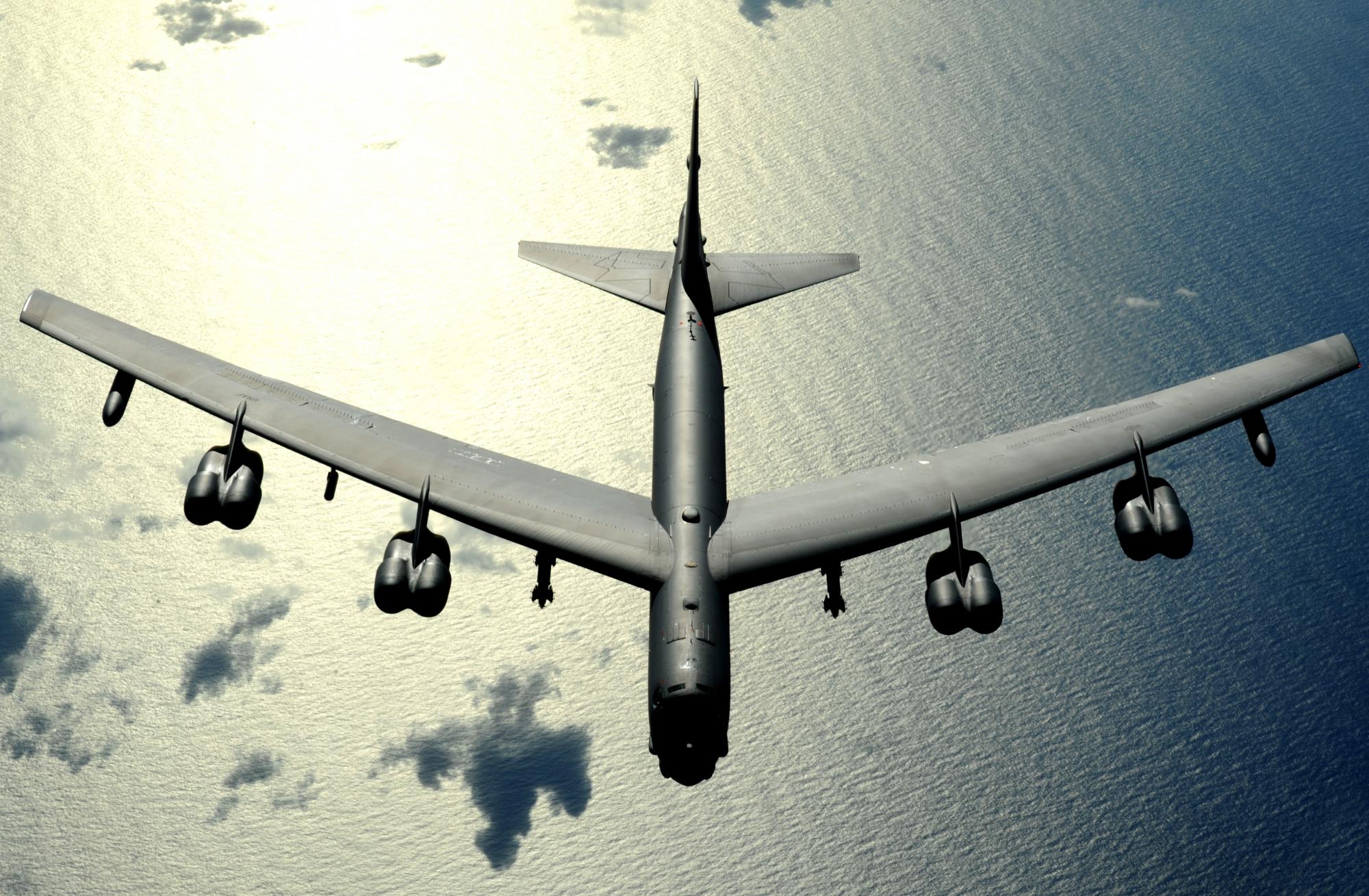 b52guam_20081125.jpg