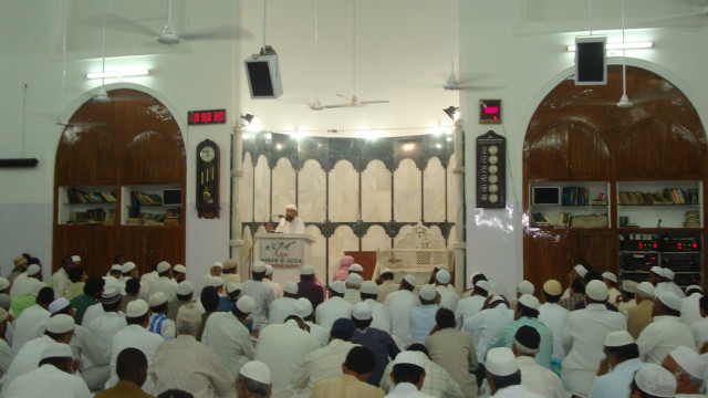 120803092255_mosque_640x360_bbc_nocredit.jpg